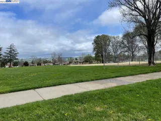 Photo #3: 41022093 Listing 