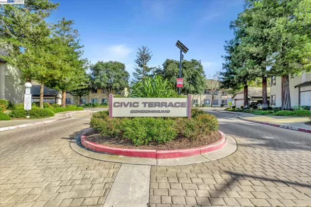 MLS: 41022151 Condo For Sale