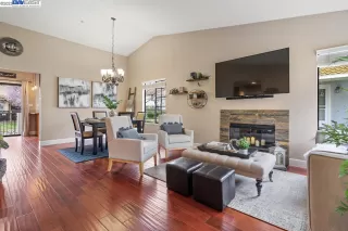 Photo #5: 41022152 Listing