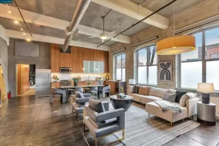 Photo #5: 41022155 Listing