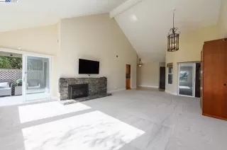 Photo #4: 41022156 Listing