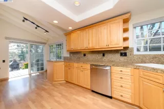 Photo #6: 41022156 Listing