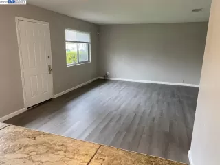 Photo #3: 41022206 Listing