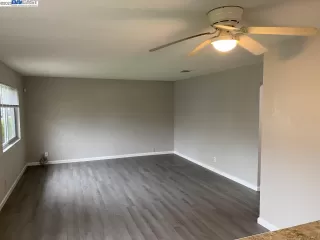 Photo #5: 41022206 Listing