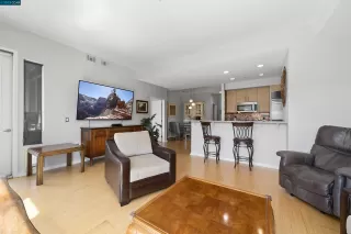 Photo #2: 41022221 Listing