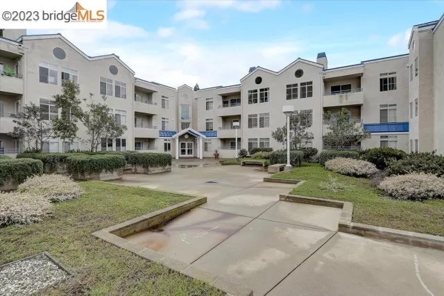 MLS: 41022240 Condo For Sale