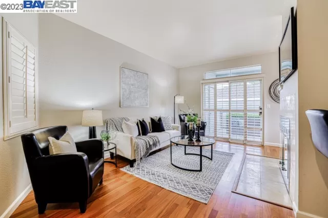 MLS: 41022249 Condo For Sale