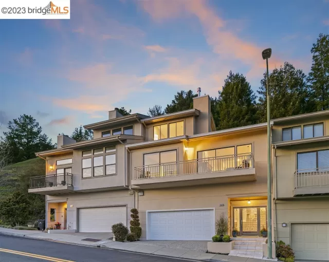 MLS: 41022259 Condo For Sale