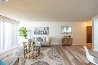 Photo #4: 41022262 Listing