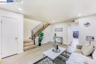 Photo #5: 41022324 Listing 