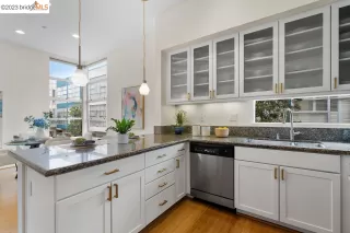 Photo #6: 41022332 Listing