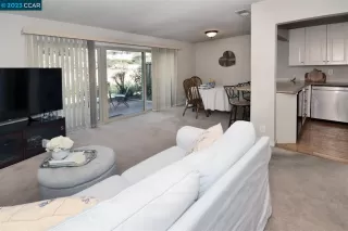 Photo #6: 41022380 Listing