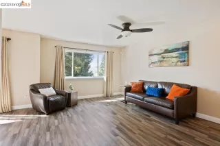 Photo #4: 41022391 Listing 