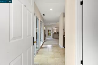Photo #1: 41022398 Listing