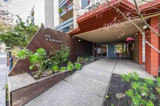 Photo #1: 41022399 Listing 