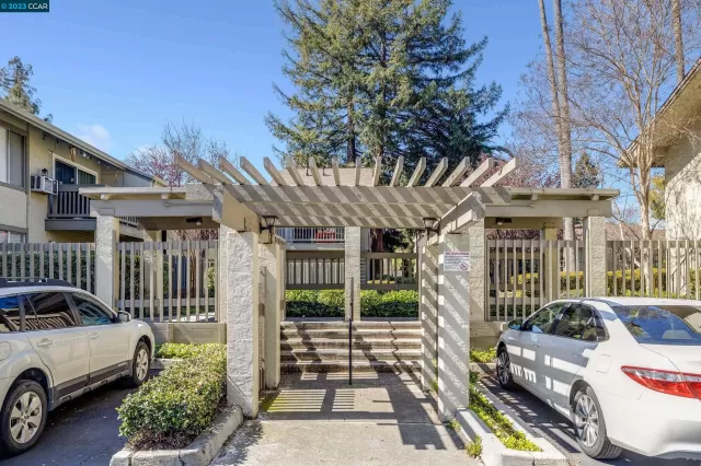 MLS: 41022495 Condo For Sale