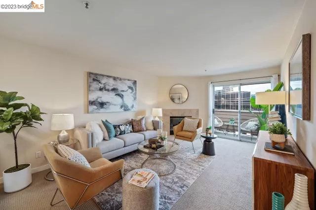 MLS: 41022558 Condo For Sale