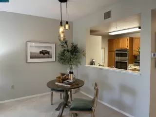 Photo #2: 41022578 Listing