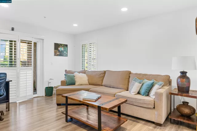 MLS: 41022623 Condo For Sale