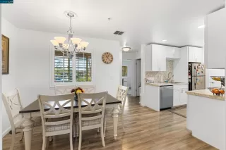 Photo #2: 41022623 Listing