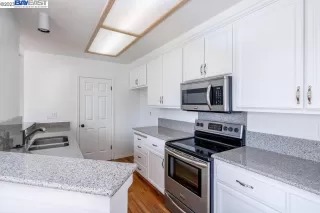 Photo #4: 41022639 Listing