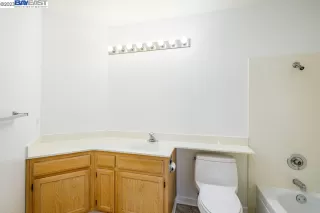 Photo #6: 41022639 Listing