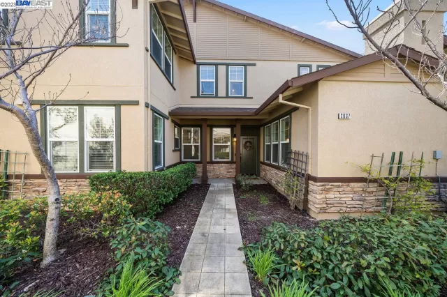 MLS: 41022706 Condo For Sale