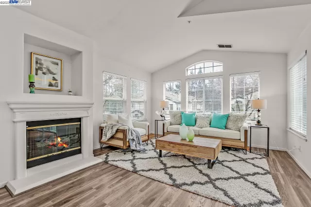 MLS: 41022709 Condo For Sale