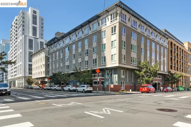 MLS: 41022713 Condo For Sale