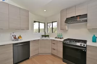 Photo #3: 41022728 Listing
