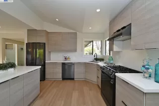 Photo #6: 41022728 Listing