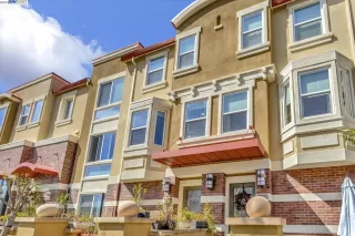 Photo #2: 41022759 Listing