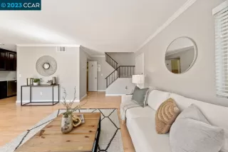 Photo #4: 41022788 Listing