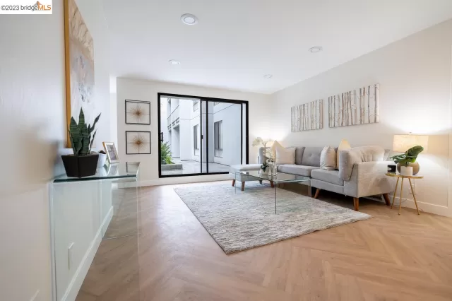 MLS: 41022908 Condo For Sale