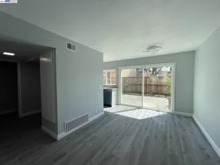 Photo #3: 41022909 Listing