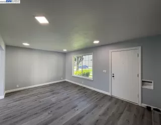 Photo #5: 41022909 Listing