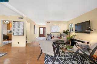 Photo #6: 41022938 Listing