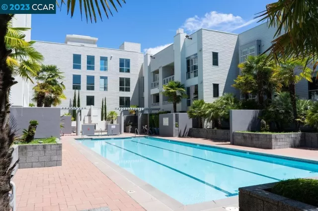 MLS: 41022961 Condo For Sale