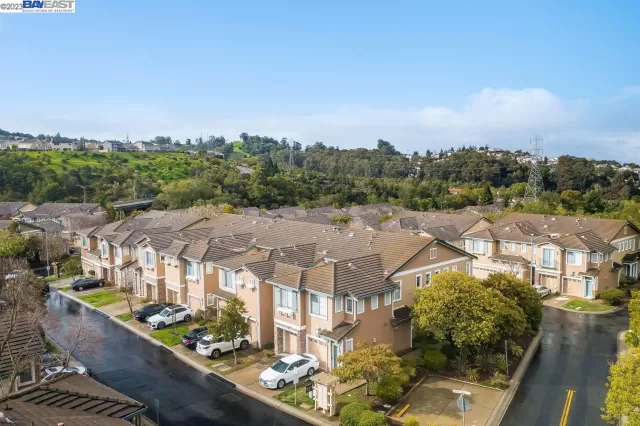 MLS: 41022965 Condo For Sale