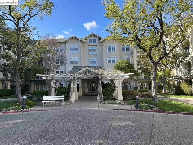 MLS: 41022970 Condo For Sale