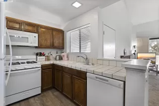 Photo #2: 41022991 Listing 