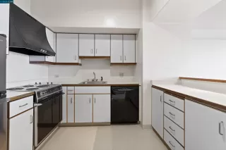 Photo #6: 41023160 Listing