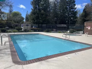 Photo #2: 41023171 Listing