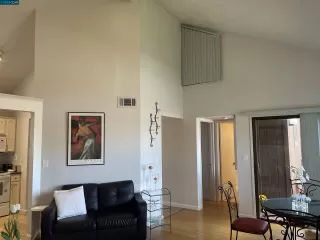 Photo #6: 41023171 Listing