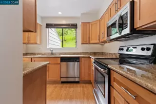Photo #2: 41023174 Listing