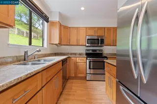 Photo #3: 41023174 Listing