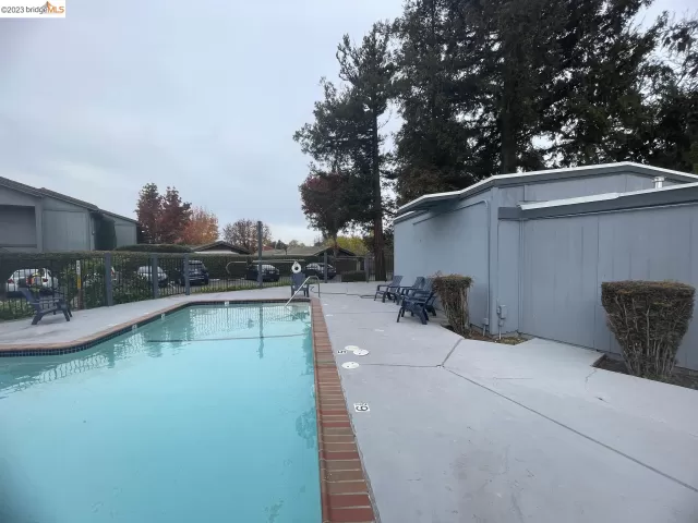 MLS: 41023263 Condo For Sale