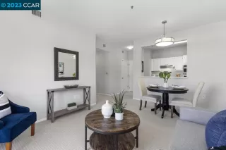 Photo #6: 41023268 Listing