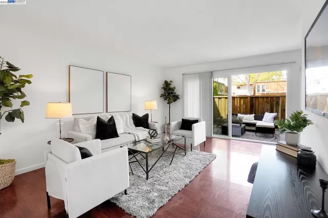 MLS: 41023311 Condo For Sale