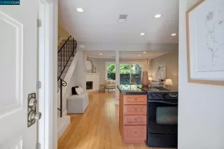 Photo #1: 41023334 Listing 